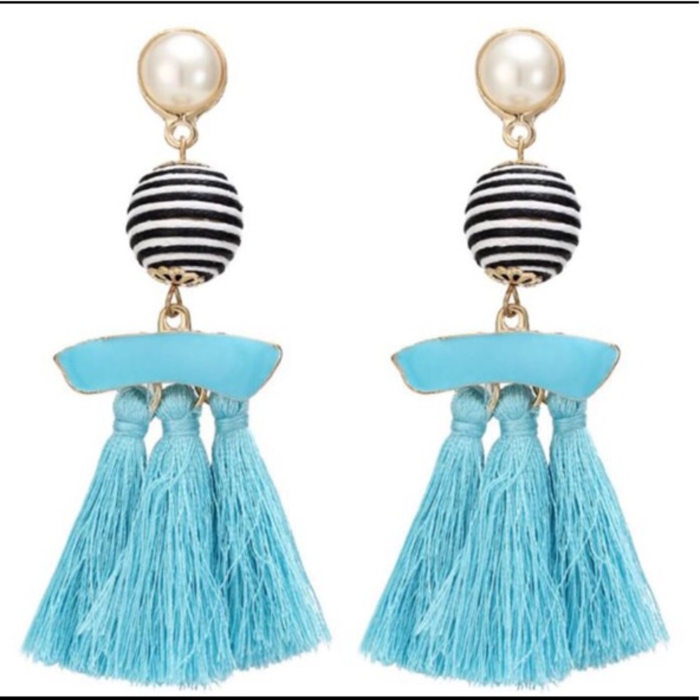 Ball pendant tassel earrings